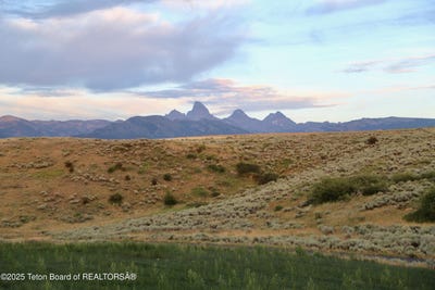 /international/us/2633-spring-hollow-ranch-road-tetonia-id-110099041647/