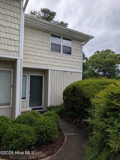 /international/us/4140-spirea-drive-wilmington-nc-110107840972/