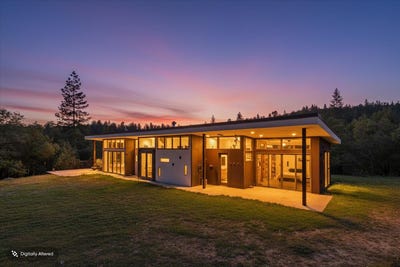 /international/us/6691-reading-creek-road-douglas-city-ca-110107461147/