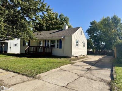 /international/us/110-lynwood-street-ottumwa-ia-110120156435/