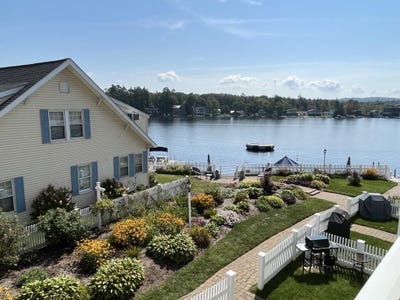 /international/us/16-hill-road-tilton-nh-110107306902/