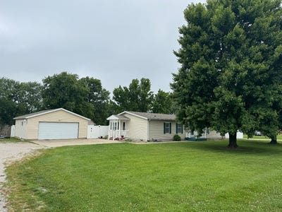/international/us/10780-n-800th-st-robinson-il-110108662342/