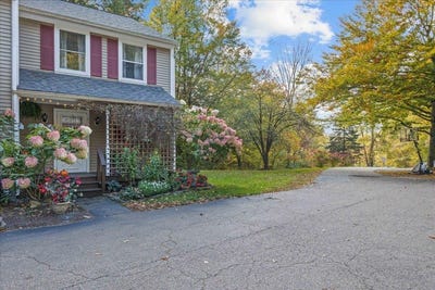 /international/us/161-red-clover-way-milton-vt-110120509465/