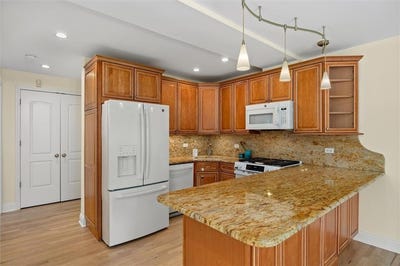/international/us/188-beach-101st-street-rockaway-park-ny-110109142837/