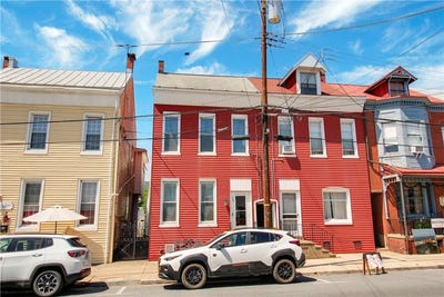 /international/us/243-state-street-hamburg-boro-pa-110108618416/