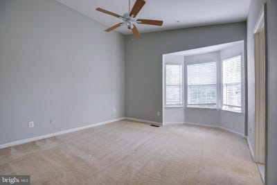 /international/us/4311-chariot-court-fairfax-va-110101477977/?lang=de