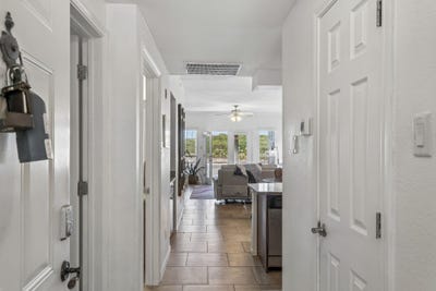/international/us/3404-american-dr-lago-vista-tx-110107210187/