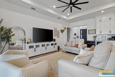 /international/us/149-torrey-pines-dr-laguna-vista-tx-110109753451/