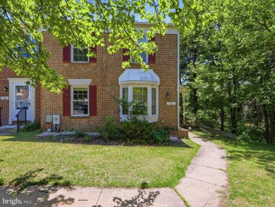 /international/us/13-courtwood-drive-pikesville-md-110108473187/
