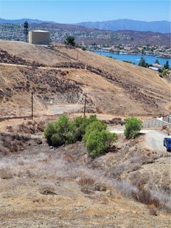 /international/us/0-barry-circle-menifee-ca-110105063567/