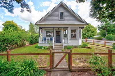 /international/us/589-nw-3rd-ave-canby-or-110100340732/