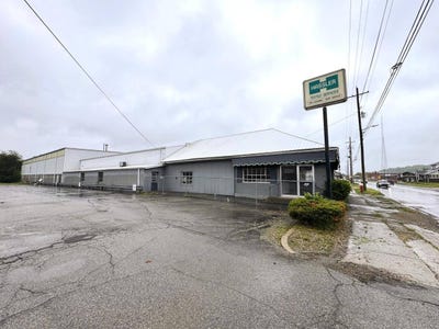/international/us/700-eastern-avenue-connersville-in-110109602782/