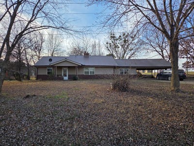 /international/us/7200-n-grand-prairie-rd-charleston-ar-110104559467/