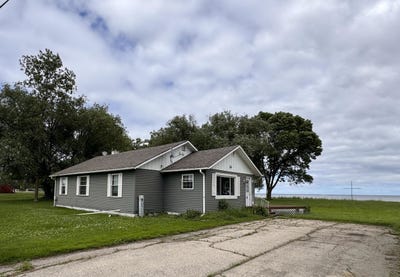 /international/us/6988-county-road-y-oconto-wi-110097803423/