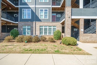 /international/us/935-mcalway-road-charlotte-nc-110106255330/