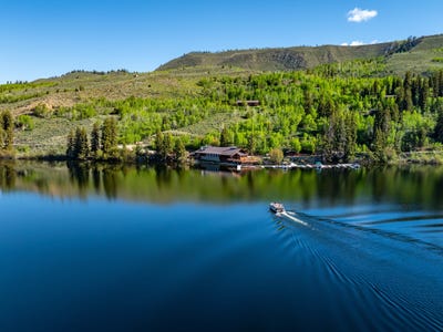 /international/us/208-fs-114-half-moon-lake-road-pinedale-wy-110100054803/