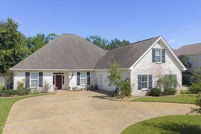 /international/us/208-old-bay-lane-bay-saint-louis-ms-110120420723/