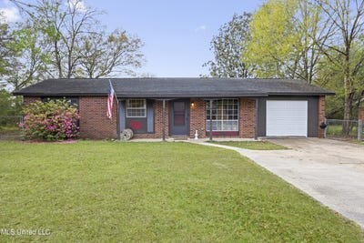 /international/us/101-fore-street-gulfport-ms-110108666237/