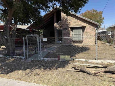 /international/us/404-w-plum-st-laredo-tx-110106118846/