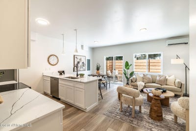 /international/us/3707-n-torrey-pine-ln-coeur-d-alene-id-110100335785/