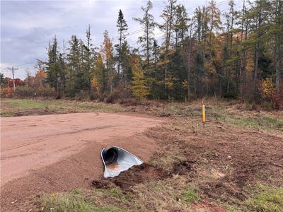 /international/us/hwy-77-minong-wi-110102876652/
