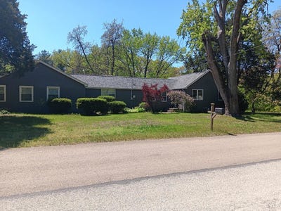 /international/us/128-north-street-essex-il-110101136866/