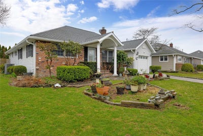 /international/us/21-oxford-road-massapequa-ny-110098655376/
