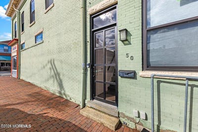 /international/us/160-monmouth-street-red-bank-nj-110108299778/