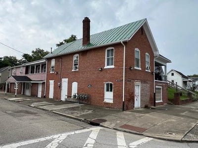 /international/us/1002-s-court-street-circleville-oh-110103481962/