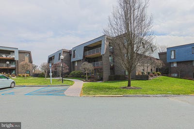 /international/us/2-stonehenge-circle-pikesville-md-110098251458/