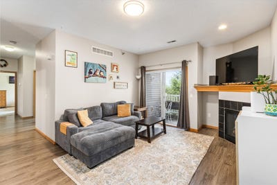 /international/us/8601-westown-parkway-west-des-moines-ia-110109275477/