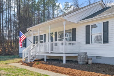 /international/us/850-greenwood-rd-crozet-va-110107456157/