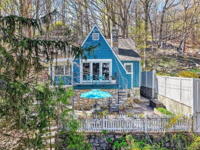 /international/us/115-tanglewylde-road-lake-peekskill-ny-110107725381/