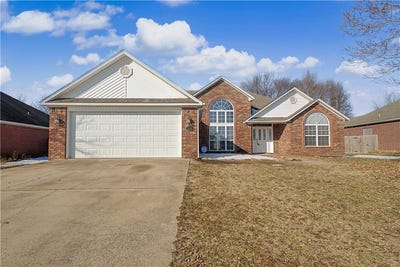 /international/us/585-lynn-drive-pea-ridge-ar-110106122383/