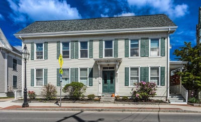 /international/us/537-islington-street-portsmouth-nh-110109040131/