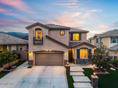 /international/us/137-white-bark-lane-simi-valley-ca-110110354136/