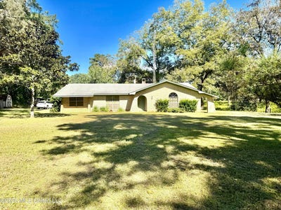 /international/us/535-airport-road-natchez-ms-110120797792/