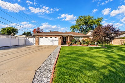 /international/us/7438-beloit-avenue-bridgeview-il-110120426552/