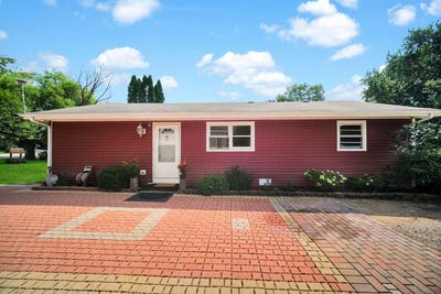 /international/us/28w575-barnes-avenue-west-chicago-il-110109595448/