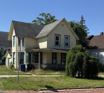 /international/us/127-e-william-street-michigan-city-in-110108815439/