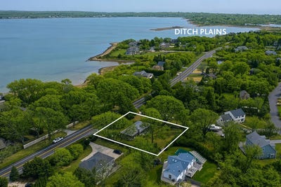 /international/us/225-west-lake-drive-montauk-ny-110106692857/