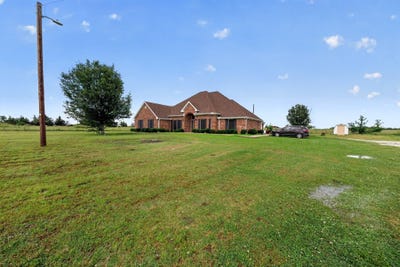 /international/us/8229-farm-road-905-paris-tx-110108748598/