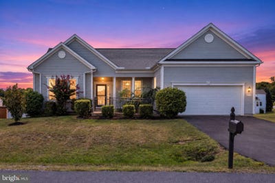 /international/us/219-doyle-street-gerrardstown-wv-110120096568/
