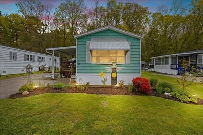 /international/us/13-southway-taunton-ma-110108118983/