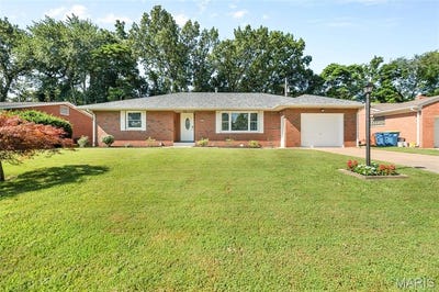 /international/us/521-buena-vista-street-edwardsville-il-110100846473/