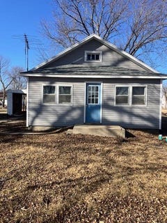 /international/us/402-cedar-st-laurel-ne-110105698195/