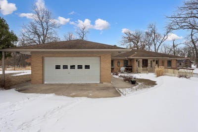/international/us/1615-1st-st-e-independence-ia-110106496761/