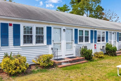 /international/us/49-lower-county-road-dennis-port-ma-110110351959/