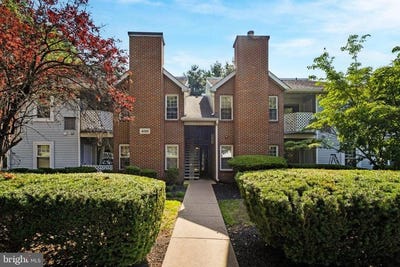 /international/us/407-diamond-drive-newtown-pa-110101254630/