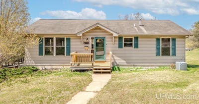 /international/us/404-beech-street-kingsford-mi-110108149511/